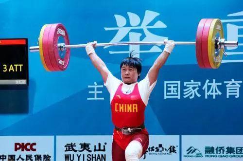 2018年举重世锦赛激战，张旺丽为中国队再添三金