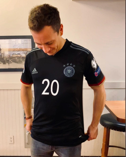 一图流：德国队2020年欧洲杯客场球衣谍照曝光